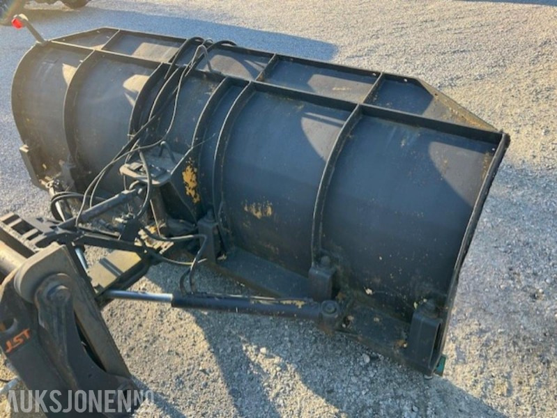 STIANSEN & ØYA KOMMUNALBLADET, DIAGONALSKJÆR / PLOG 3M - Tillbehör för Byggmaskiner: bild 5 STIANSEN & ØYA KOMMUNALBLADET, DIAGONALSKJÆR / PLOG 3M - Tillbehör för Byggmaskiner: bild 5