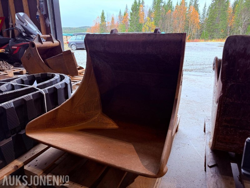 Skuffe 922 - S60 feste - Bredde 86 - Tillbehör för Byggmaskiner: bild 1 Skuffe 922 - S60 feste - Bredde 86 - Tillbehör för Byggmaskiner: bild 1