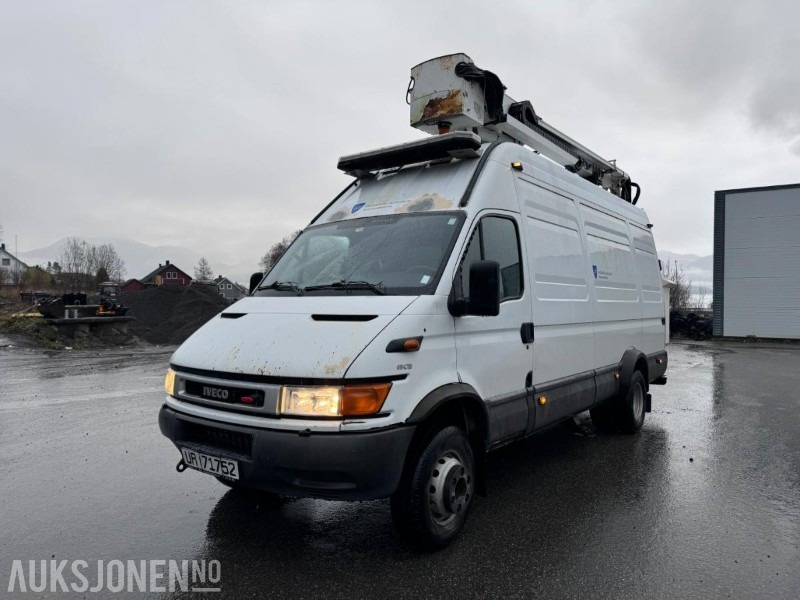 2005 Iveco Daily, Liftbil - UniJet - HPT 65C15, 230.604 km - Nifty lift - VM 140 med personkorg - Sertifisert lift til juni 2026 - Utility/ Specialfordon: bild 1 2005 Iveco Daily, Liftbil - UniJet - HPT 65C15, 230.604 km - Nifty lift - VM 140 med personkorg - Sertifisert lift til juni 2026 - Utility/ Specialfordon: bild 1