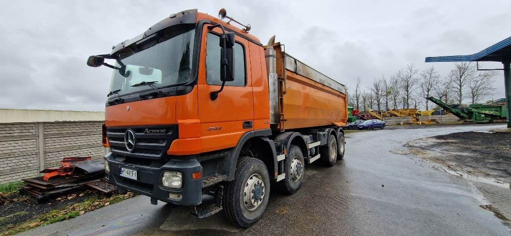 Mercedes-Benz Actros 4144 - Tippbil lastbil: bild 2 Mercedes-Benz Actros 4144 - Tippbil lastbil: bild 2