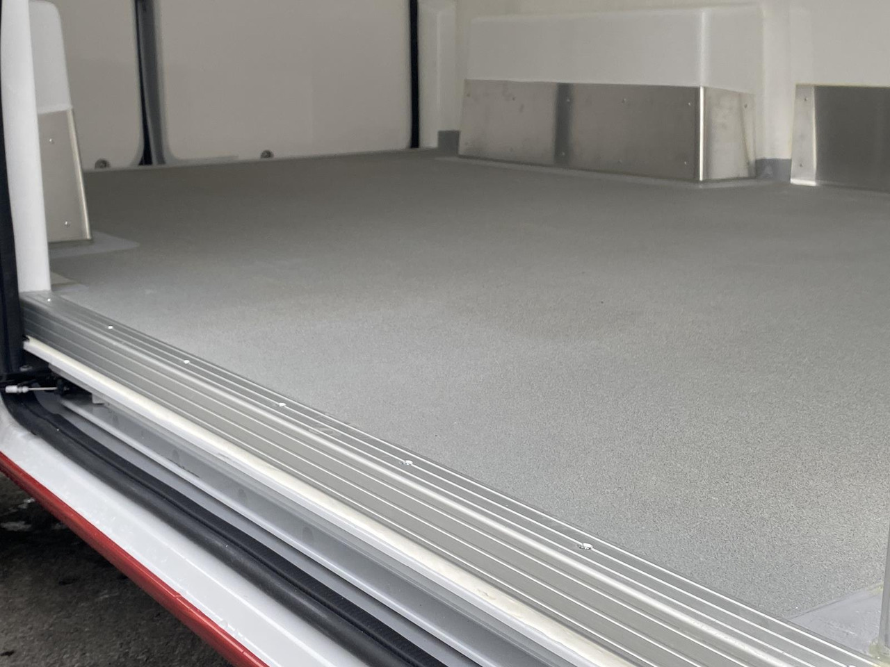 CITROEN ALTE VERSION JUMPER L2H2 140PS CONFORT 35+ / TIEFKÜHLFAHRZEUG -20C KONVEKTA ODER THERMOKING - Kylbil: bild 3 CITROEN ALTE VERSION JUMPER L2H2 140PS CONFORT 35+ / TIEFKÜHLFAHRZEUG -20C KONVEKTA ODER THERMOKING - Kylbil: bild 3