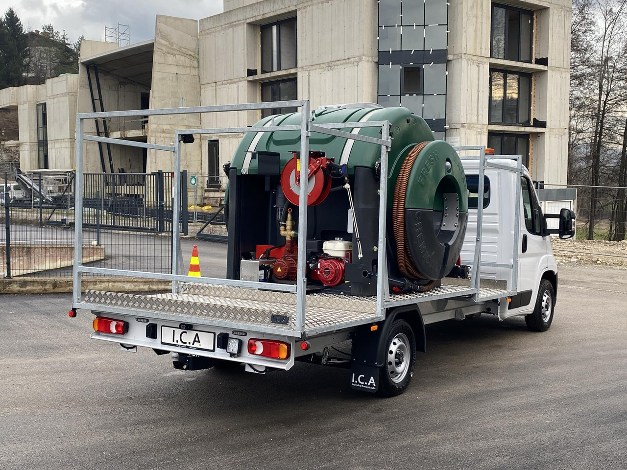 CITROEN JUMPER 1+2 180KM | WC AUFBAU + WC PUMPE - Transportbil med flak: bild 3 CITROEN JUMPER 1+2 180KM | WC AUFBAU + WC PUMPE - Transportbil med flak: bild 3
