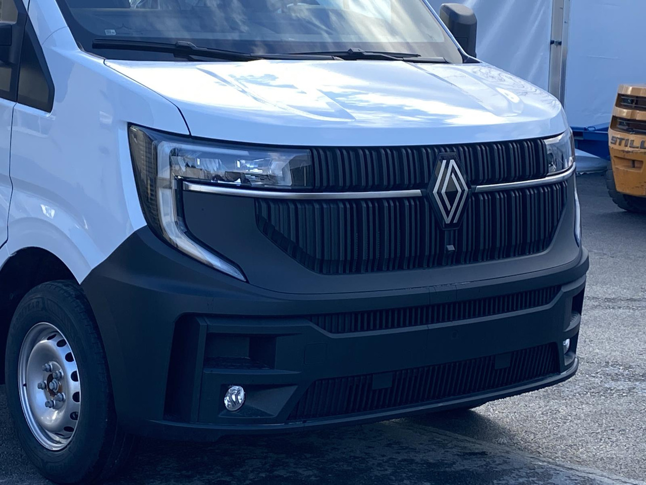 RENAULT NEW MASTER L3 170PS 1+2 PRITSCHE PLANE 4300MM - Transportbil med kapell: bild 5 RENAULT NEW MASTER L3 170PS 1+2 PRITSCHE PLANE 4300MM - Transportbil med kapell: bild 5