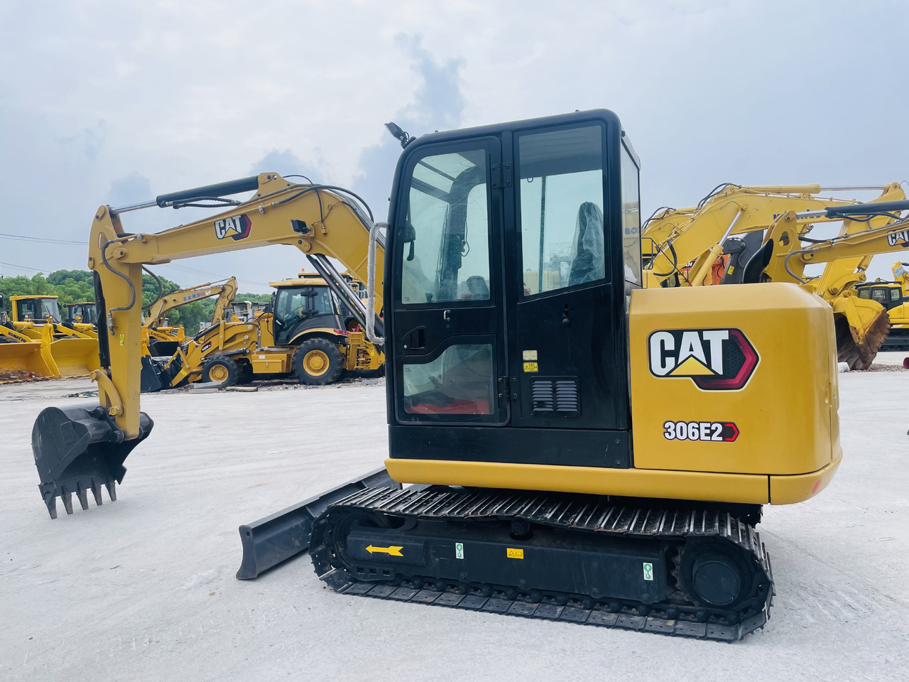 Caterpillar 306 Used Excavator 306E 306E2 6 Ton Mini Excavator Doosan DH55 DH60 DX60 Hyundai 60 High Quality Excavators on Sale - Minigrävmaskin: bild 1 Caterpillar 306 Used Excavator 306E 306E2 6 Ton Mini Excavator Doosan DH55 DH60 DX60 Hyundai 60 High Quality Excavators on Sale - Minigrävmaskin: bild 1