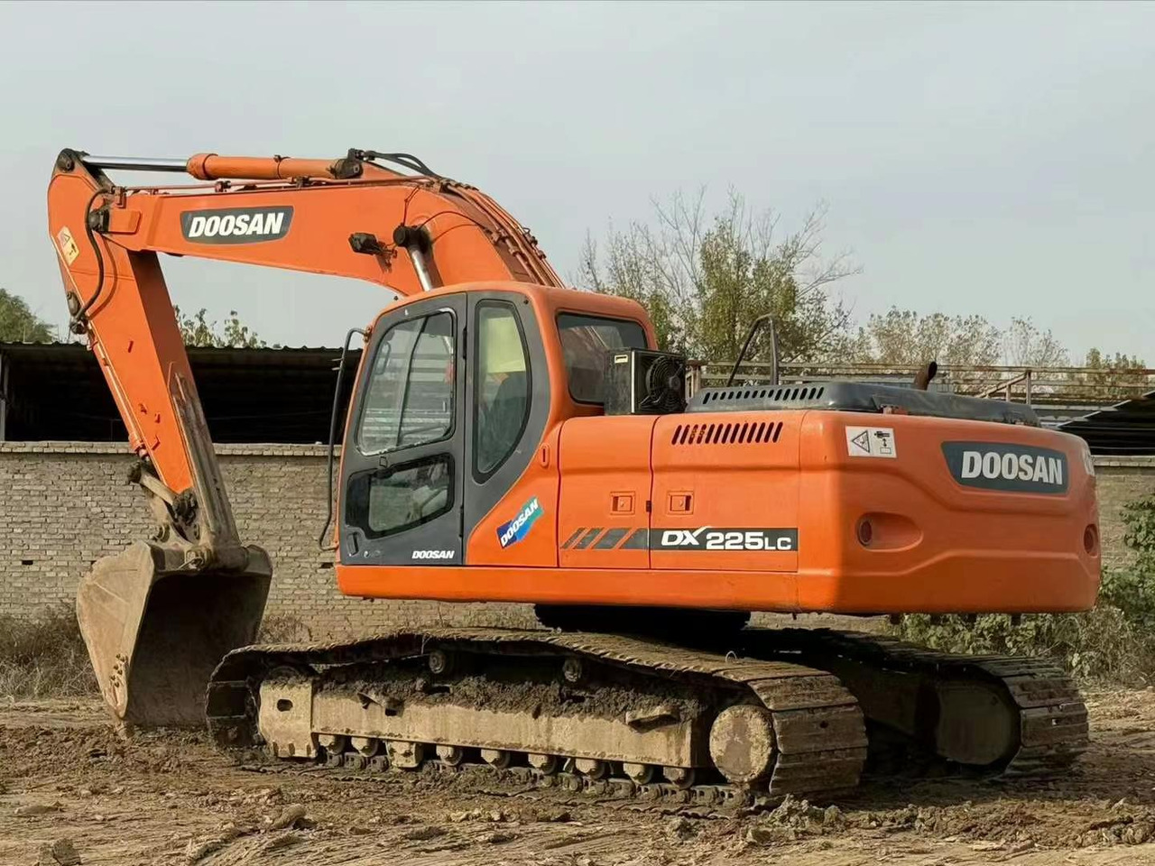 Doosan Used Excavator 225 DX225 DX300 DH150W DX300 DX420 DX520 Second hand Crawler Excavators in Excellent Work Condition - Bandgrävare: bild 1 Doosan Used Excavator 225 DX225 DX300 DH150W DX300 DX420 DX520 Second hand Crawler Excavators in Excellent Work Condition - Bandgrävare: bild 1