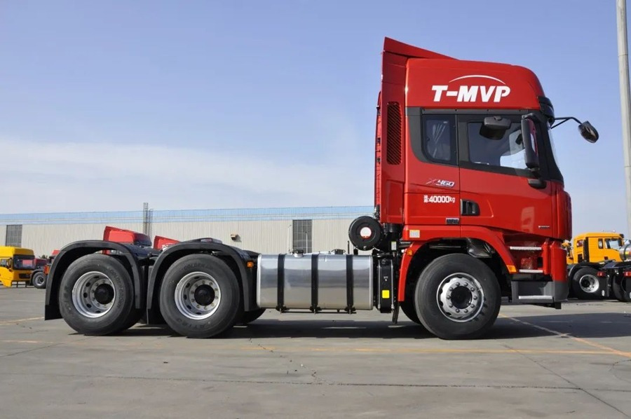 Shacman 2024 Year Used Semi Truck Head Tractor Head Tipper Head - Dragbil: bild 1 Shacman 2024 Year Used Semi Truck Head Tractor Head Tipper Head - Dragbil: bild 1