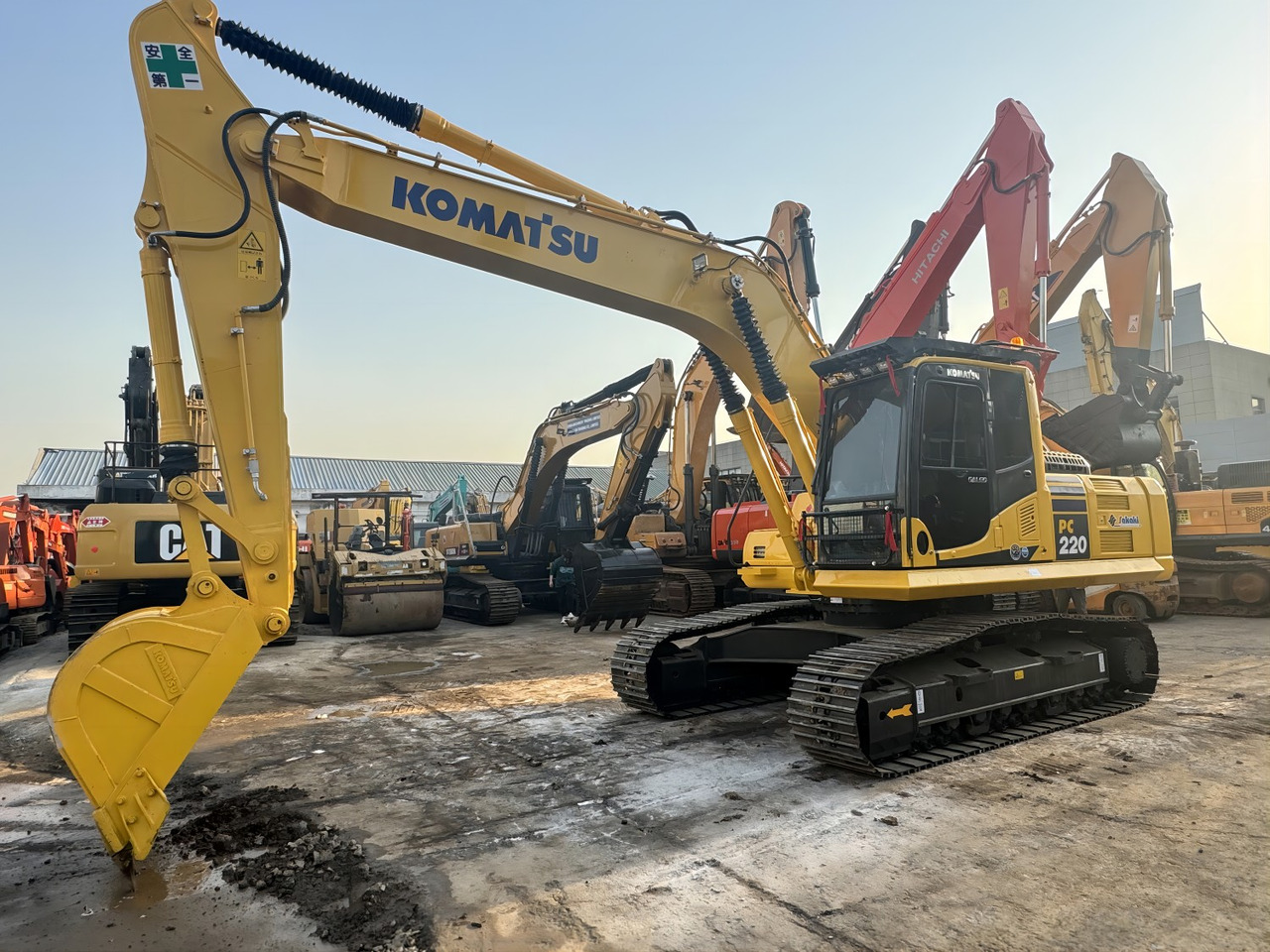 Komatsu PC220 PC210 PC200 Used Excavator Hydraulic Crawler in Good Price - Bandgrävare: bild 5 Komatsu PC220 PC210 PC200 Used Excavator Hydraulic Crawler in Good Price - Bandgrävare: bild 5