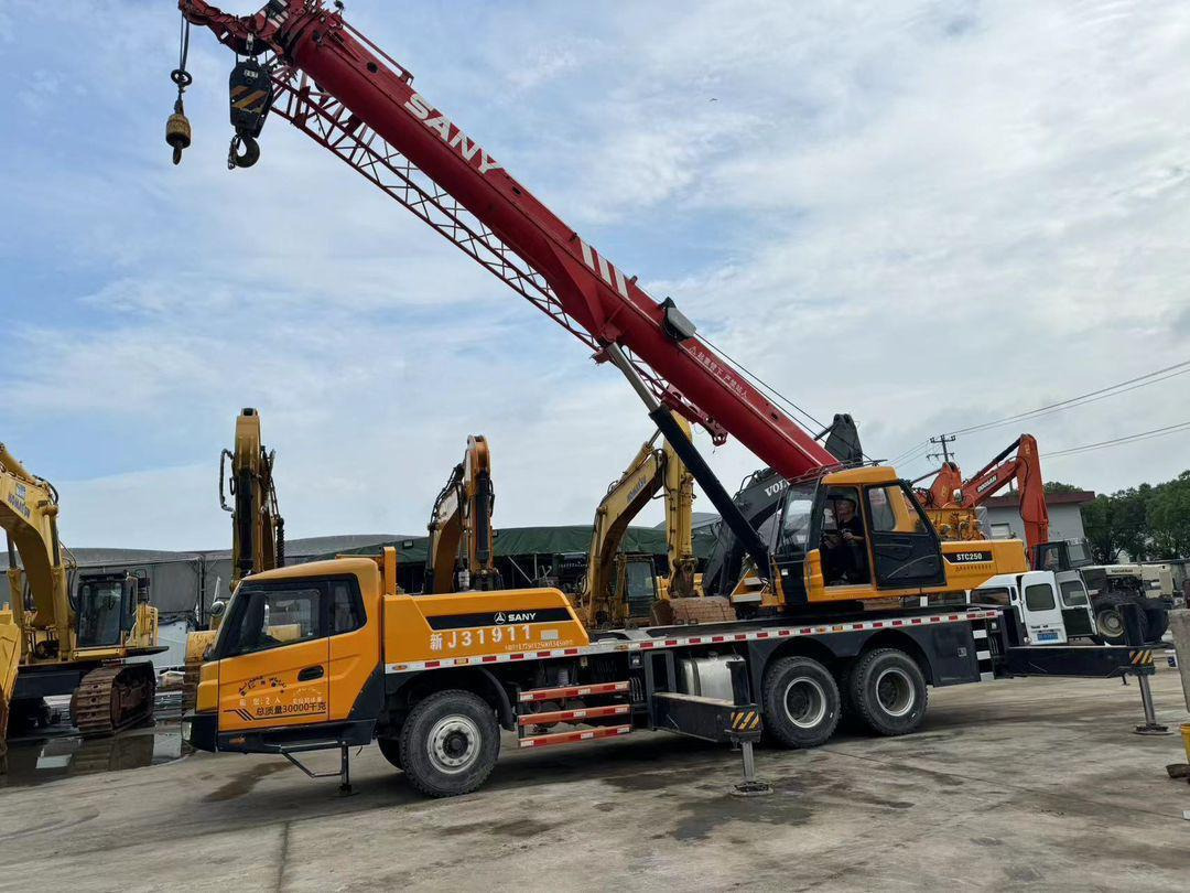 Sany 25 Ton Used Truck Crane 50 Ton 70 Ton 80 Ton 100 Ton 120 Ton 200 Ton 220Ton 240 Ton 300 Ton XCMG Zoomlion Liebherr Tadano Truck Crane - Mobilkran: bild 2 Sany 25 Ton Used Truck Crane 50 Ton 70 Ton 80 Ton 100 Ton 120 Ton 200 Ton 220Ton 240 Ton 300 Ton XCMG Zoomlion Liebherr Tadano Truck Crane - Mobilkran: bild 2