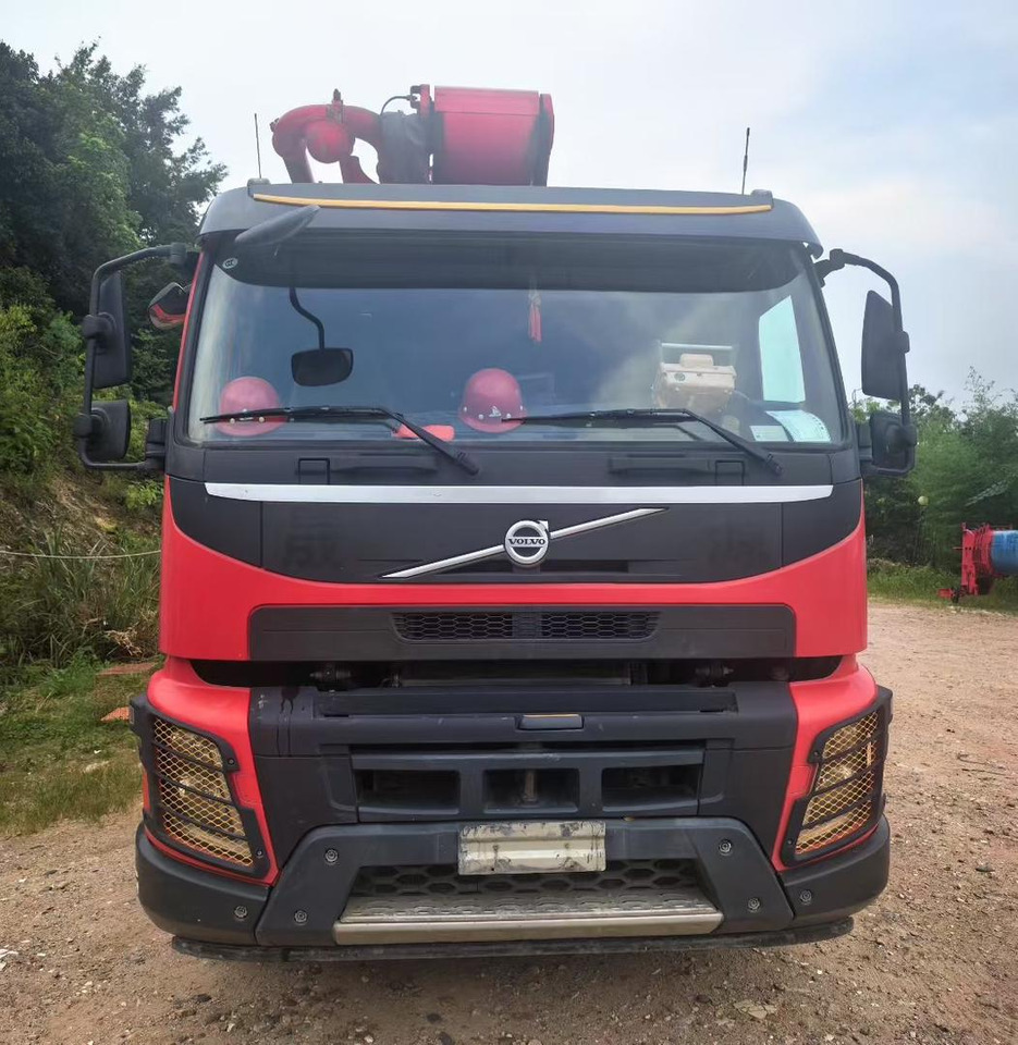 VOLVO 62 Meters Original Concrete Pump Truck Construction Machinery Cement Pumping Equipment Mounted Concrete Pump Truck for Sale - Betongpump: bild 1 VOLVO 62 Meters Original Concrete Pump Truck Construction Machinery Cement Pumping Equipment Mounted Concrete Pump Truck for Sale - Betongpump: bild 1