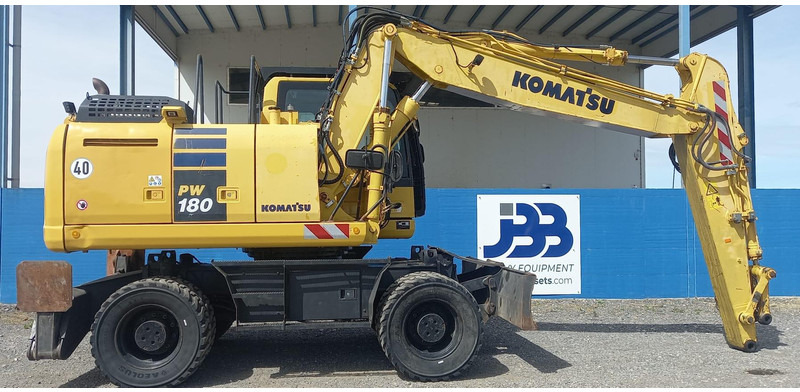 Komatsu PW180-10 - Grävmaskin på däck: bild 2 Komatsu PW180-10 - Grävmaskin på däck: bild 2