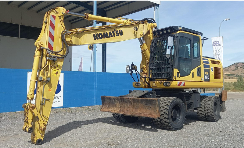 Komatsu PW180-10 - Grävmaskin på däck: bild 3 Komatsu PW180-10 - Grävmaskin på däck: bild 3