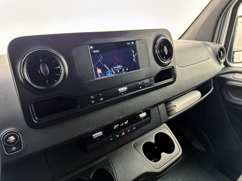 Mercedes-Benz Sprinter 314 2.2 CDI L2H2 Automaat Laadlift Omvormer 220v Luchtgeveerde stoel Navigatie MBUX Camera - Skåpbil: bild 5 Mercedes-Benz Sprinter 314 2.2 CDI L2H2 Automaat Laadlift Omvormer 220v Luchtgeveerde stoel Navigatie MBUX Camera - Skåpbil: bild 5