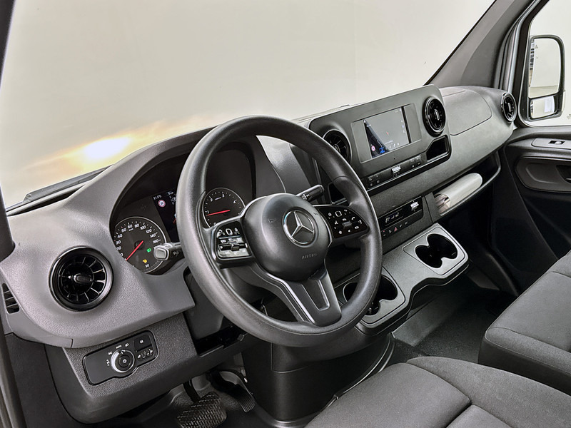 Mercedes-Benz Sprinter 314 2.2 CDI L2H2 Automaat Laadlift Omvormer 220v Luchtgeveerde stoel Navigatie MBUX Camera - Skåpbil: bild 4 Mercedes-Benz Sprinter 314 2.2 CDI L2H2 Automaat Laadlift Omvormer 220v Luchtgeveerde stoel Navigatie MBUX Camera - Skåpbil: bild 4