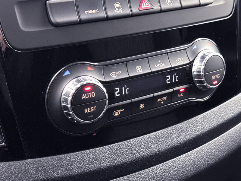 Små skåpbil, Dubbelhytt transportbil Mercedes-Benz Vito 114 CDI Extra Lang DC 19" inch AMG Dubbele Cabine XL LED Trekhaak Apple Carplay/Android Auto Achteruitrijcamera Cruise Control: bild 9