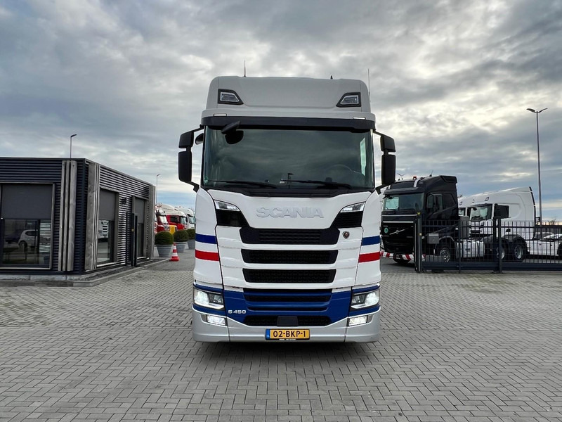 Scania S450 NGT 6x2 Koelwagen Retarder / Dhollandia / Bloenenmaat - Kylbil lastbil: bild 2 Scania S450 NGT 6x2 Koelwagen Retarder / Dhollandia / Bloenenmaat - Kylbil lastbil: bild 2