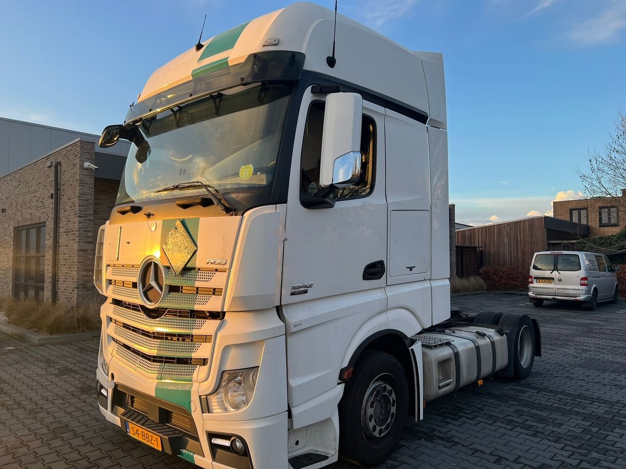 Mercedes-Benz Actros 1842 MP4 - Dragbil: bild 2 Mercedes-Benz Actros 1842 MP4 - Dragbil: bild 2