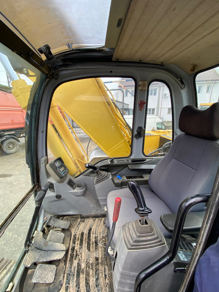 New Holland Kobelco E 215 22 T Klima - Bandgrävare: bild 2 New Holland Kobelco E 215 22 T Klima - Bandgrävare: bild 2