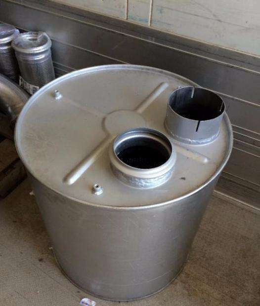 Vand Tobe evacuare, elemente evacuare, racoarde la cele mai bun - Ljuddämpare för Lastbil: bild 2 Vand Tobe evacuare, elemente evacuare, racoarde la cele mai bun - Ljuddämpare för Lastbil: bild 2