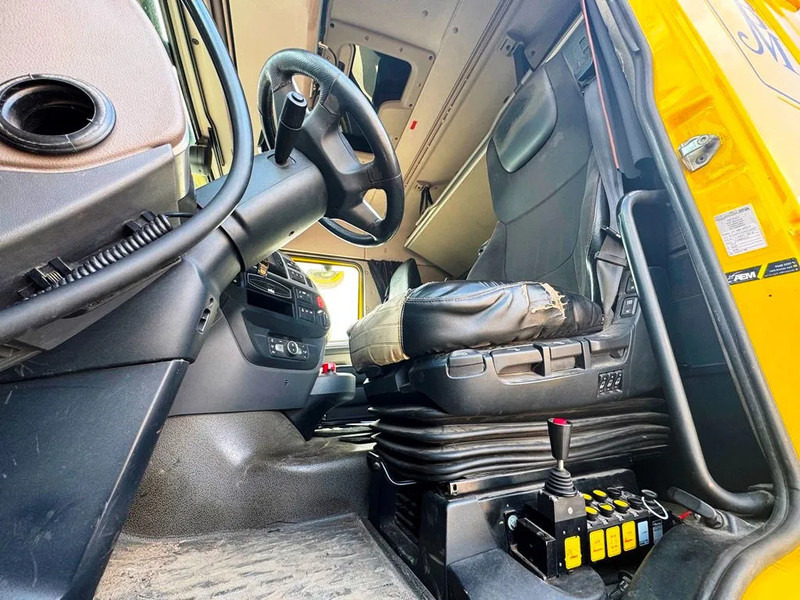 Leasa DAF XF 530 Hoglift with knæk arm. DAF XF 530 Hoglift with knæk arm.: bild 11