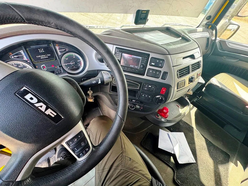 Leasa DAF XF 530 Hoglift with knæk arm. DAF XF 530 Hoglift with knæk arm.: bild 14