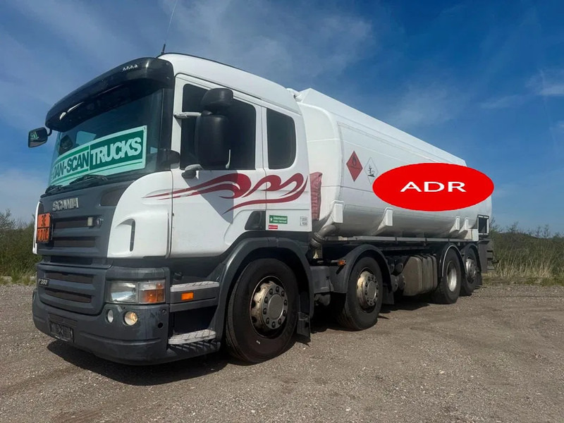 Scania P380 P380 8x2*6 .ADR/FL . 24200 L Tank - Air / Air suspension. - Tankbil: bild 1 Scania P380 P380 8x2*6 .ADR/FL . 24200 L Tank - Air / Air suspension. - Tankbil: bild 1