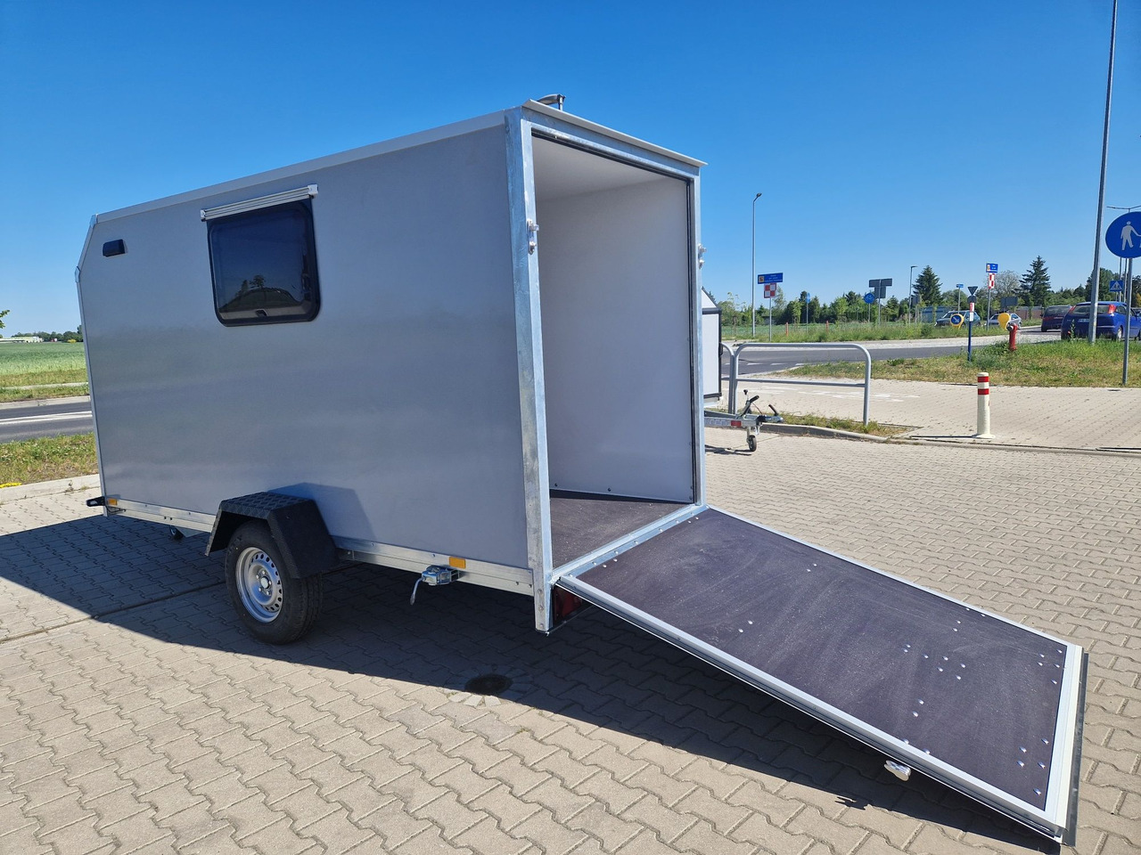 Przyczepa kempingowa Motocamp dla motocykla - Husvagn: bild 1 Przyczepa kempingowa Motocamp dla motocykla - Husvagn: bild 1