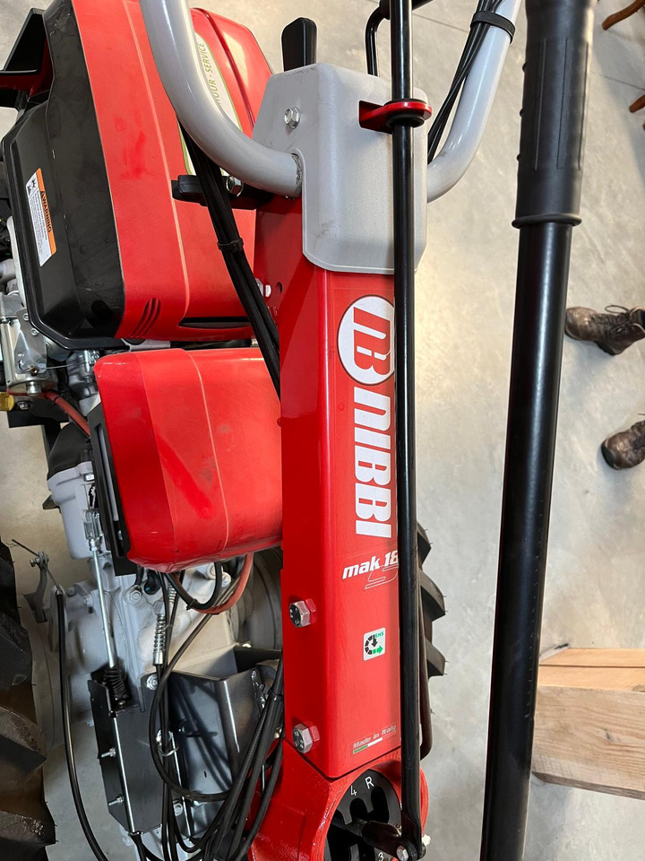 Emak mak 18 - Industriell sopmaskin: bild 3 Emak mak 18 - Industriell sopmaskin: bild 3