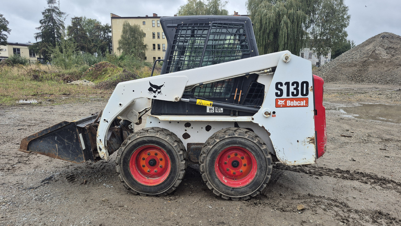 BOBCAT S130 - Kompaktlastare/ Slirstyrda lastare: bild 2 BOBCAT S130 - Kompaktlastare/ Slirstyrda lastare: bild 2