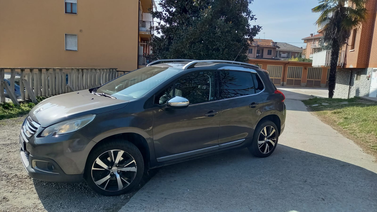 PEUGEOT 2008 - Sedan: bild 2 PEUGEOT 2008 - Sedan: bild 2