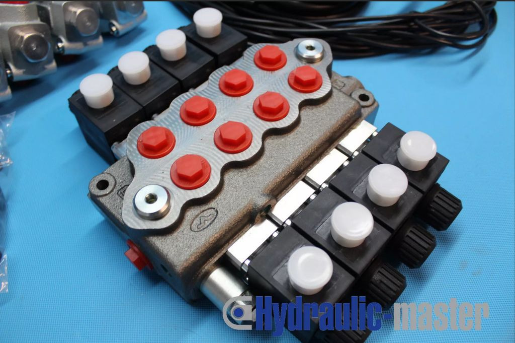 Hydraulic valve Walvoil 4 section 60 l/min 16gpm 12V with 4 float section + cont Walvoil SDE060/4/AN1 - Materialhanteringsutrustning: bild 2 Hydraulic valve Walvoil 4 section 60 l/min 16gpm 12V with 4 float section + cont Walvoil SDE060/4/AN1 - Materialhanteringsutrustning: bild 2