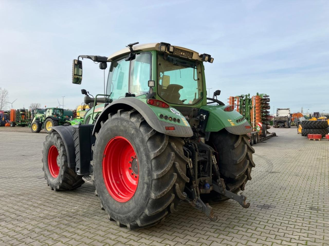 Fendt VARIO 718 S4 - Traktor: bild 2 Fendt VARIO 718 S4 - Traktor: bild 2