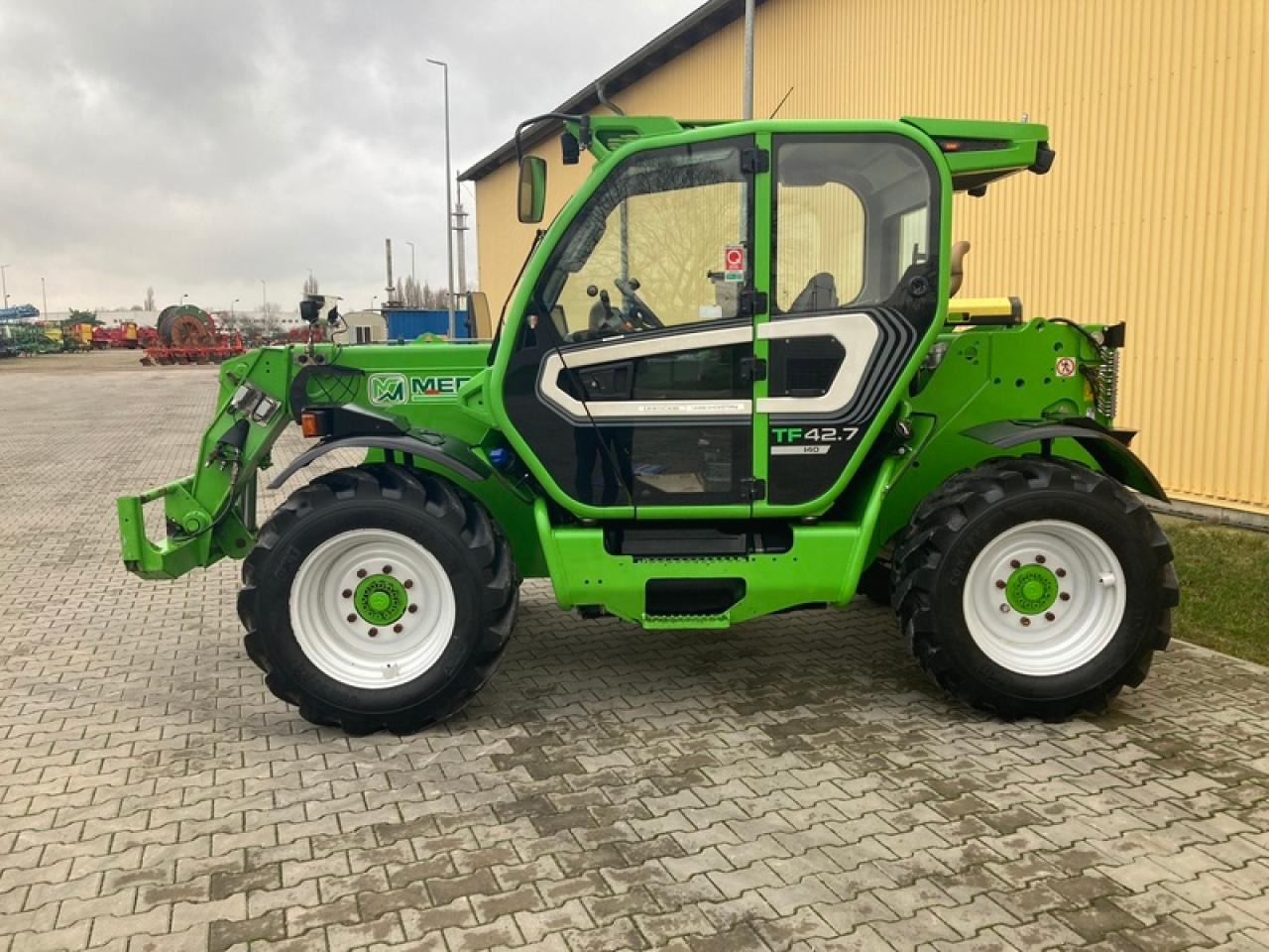 Merlo TF42.7-140 - Teleskoplastar: bild 2 Merlo TF42.7-140 - Teleskoplastar: bild 2