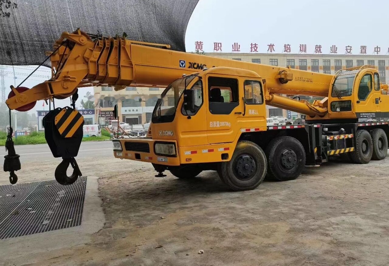 XCMG QY50B QY50K QY70K QY100K QY130K truck crane - Mobilkran: bild 1 XCMG QY50B QY50K QY70K QY100K QY130K truck crane - Mobilkran: bild 1