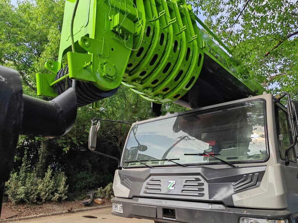 Zoomlion ZAT2200V - Mobilkran: bild 2 Zoomlion ZAT2200V - Mobilkran: bild 2