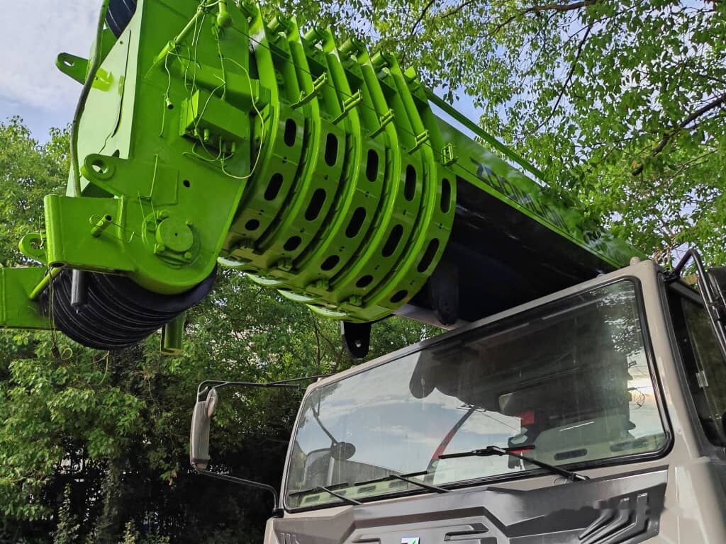 Zoomlion ZTC2200V 220T 220ton - Mobilkran: bild 4 Zoomlion ZTC2200V 220T 220ton - Mobilkran: bild 4