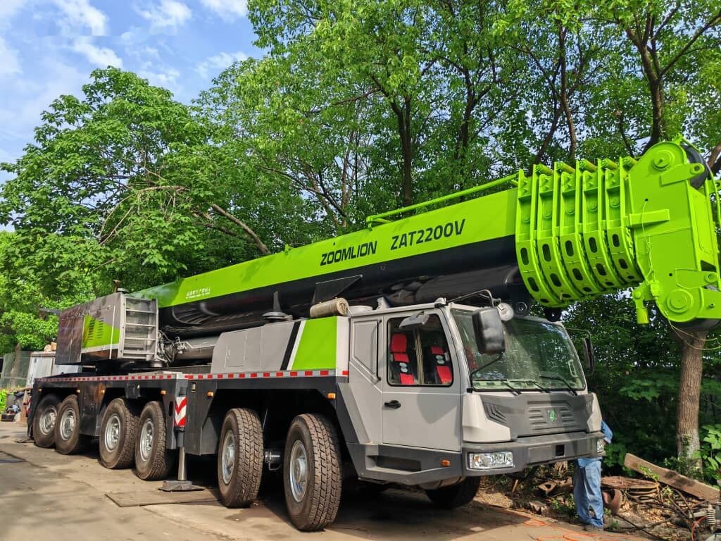 Zoomlion ZTC2200V 220T 220ton - Mobilkran: bild 4 Zoomlion ZTC2200V 220T 220ton - Mobilkran: bild 4