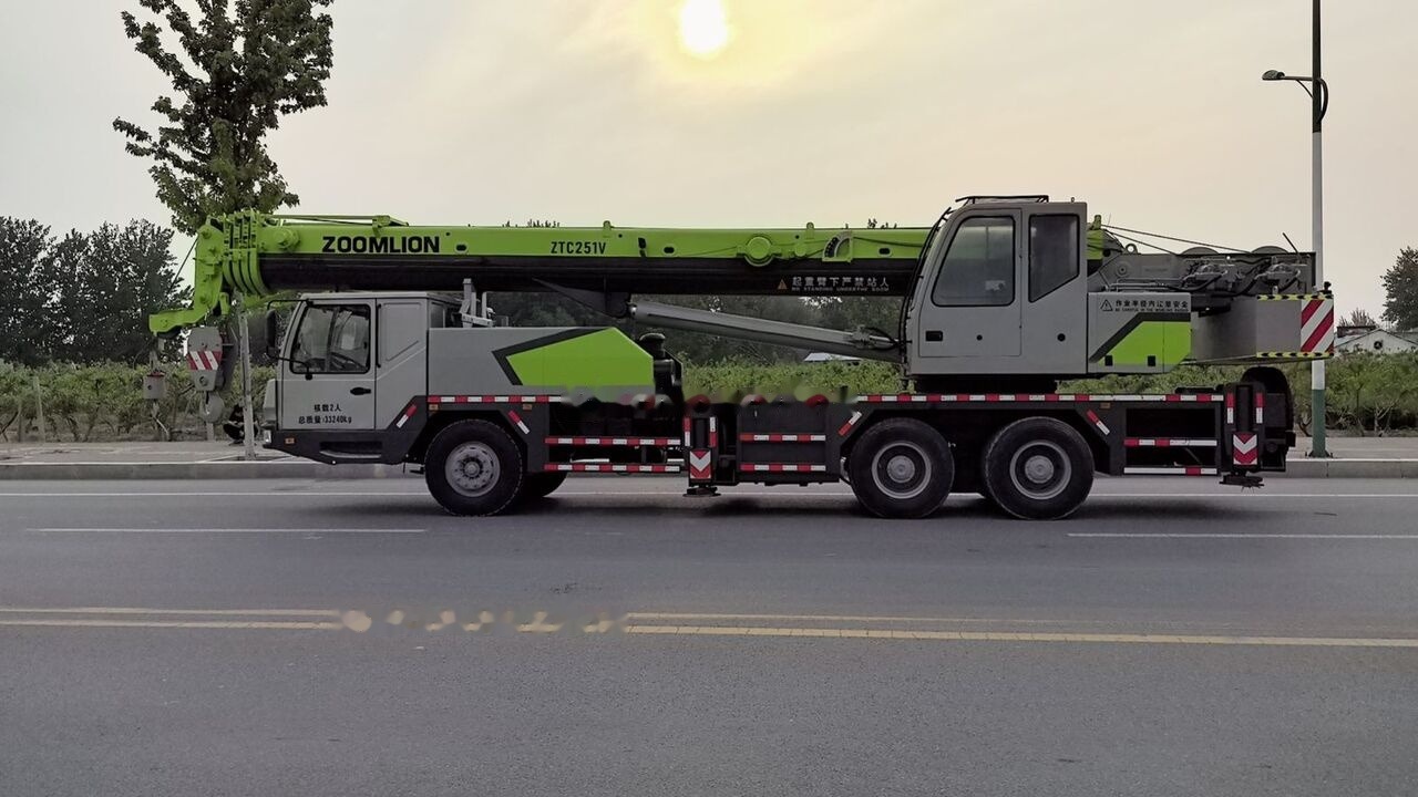 Zoomlion ZTC251V ZTC350 ZTV500 25T 35T 50T 25ton 35ton - Mobilkran: bild 1 Zoomlion ZTC251V ZTC350 ZTV500 25T 35T 50T 25ton 35ton - Mobilkran: bild 1