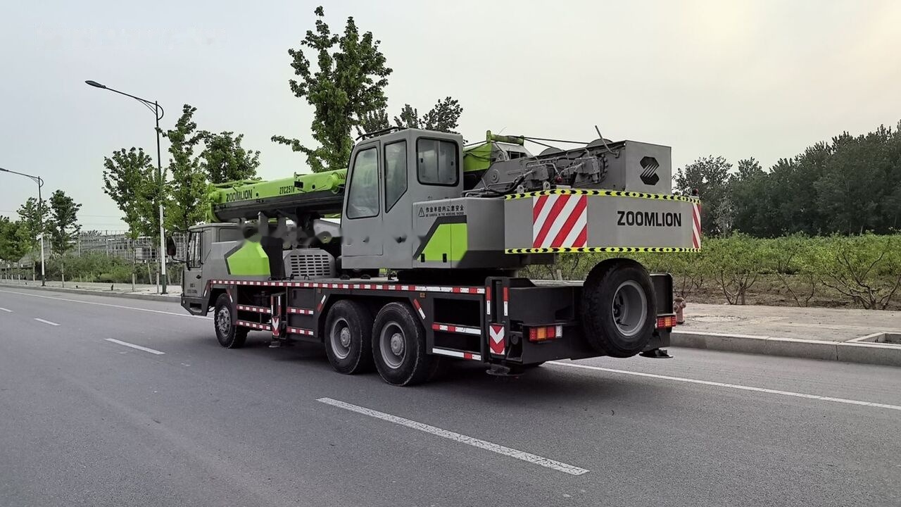 Zoomlion ZTC251V ZTC350 ZTV500 25T 35T 50T 25ton 35ton - Mobilkran: bild 4 Zoomlion ZTC251V ZTC350 ZTV500 25T 35T 50T 25ton 35ton - Mobilkran: bild 4
