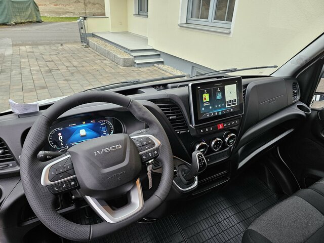 IVECO Daily 35S18HA8V DOKA Hi-Matic 12m³ L2H2 7 Sitze... - Skåpbil, Dubbelhytt transportbil: bild 2 IVECO Daily 35S18HA8V DOKA Hi-Matic 12m³ L2H2 7 Sitze... - Skåpbil, Dubbelhytt transportbil: bild 2