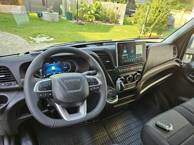 IVECO Daily 35S18HA8V L2H2 DOKA Hi-Matic 2xSchiebetür... - Skåpbil, Dubbelhytt transportbil: bild 5 IVECO Daily 35S18HA8V L2H2 DOKA Hi-Matic 2xSchiebetür... - Skåpbil, Dubbelhytt transportbil: bild 5