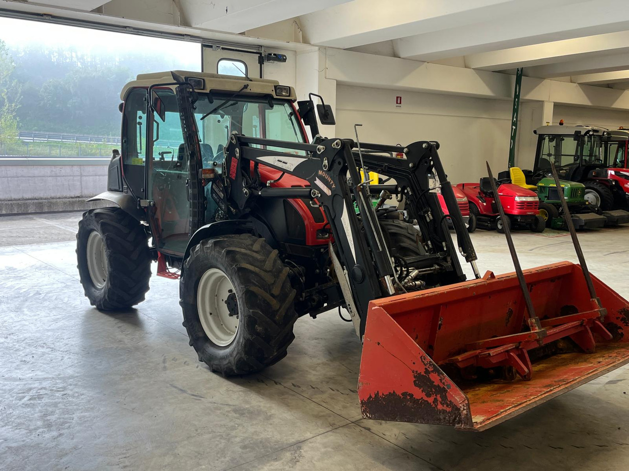 REFORM MOUNY 80S + CARICATORE HYDRAC - Traktor: bild 4 REFORM MOUNY 80S + CARICATORE HYDRAC - Traktor: bild 4