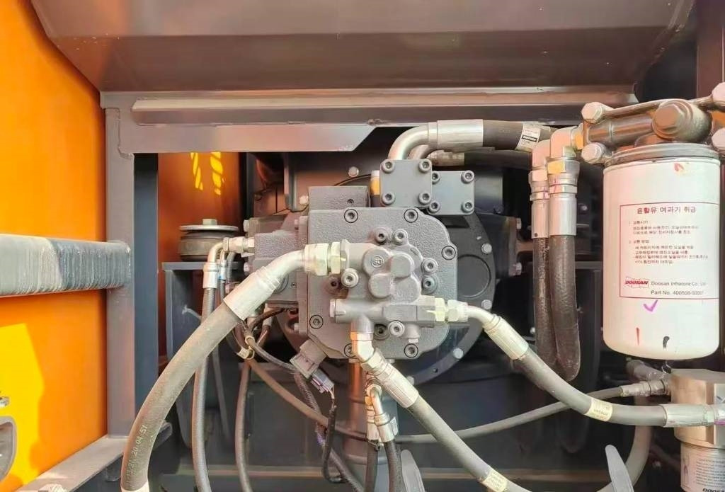 Doosan DX 220 - Bandgrävare: bild 3 Doosan DX 220 - Bandgrävare: bild 3