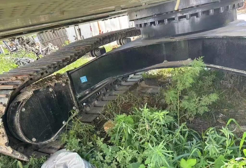 Hitachi 250 - Bandgrävare: bild 4 Hitachi 250 - Bandgrävare: bild 4