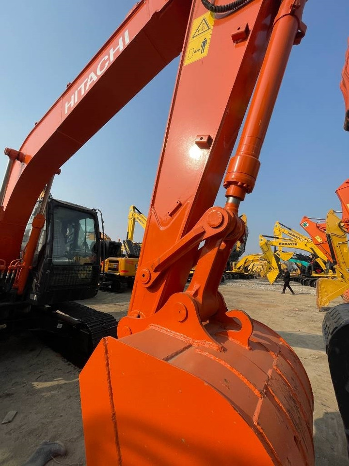 Hitachi ZX 130 - Bandgrävare: bild 2 Hitachi ZX 130 - Bandgrävare: bild 2