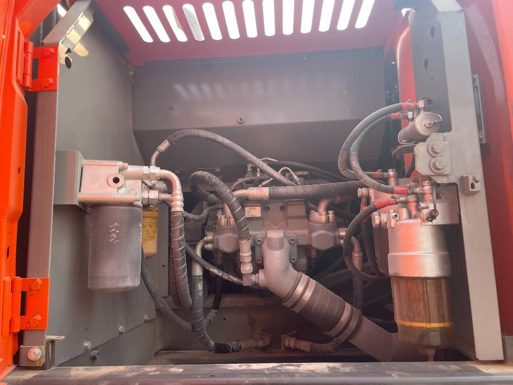 Hitachi ZX 240 - Bandgrävare: bild 2 Hitachi ZX 240 - Bandgrävare: bild 2