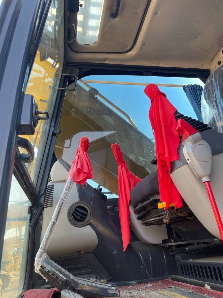 Komatsu PC 210-8 - Bandgrävare: bild 3 Komatsu PC 210-8 - Bandgrävare: bild 3