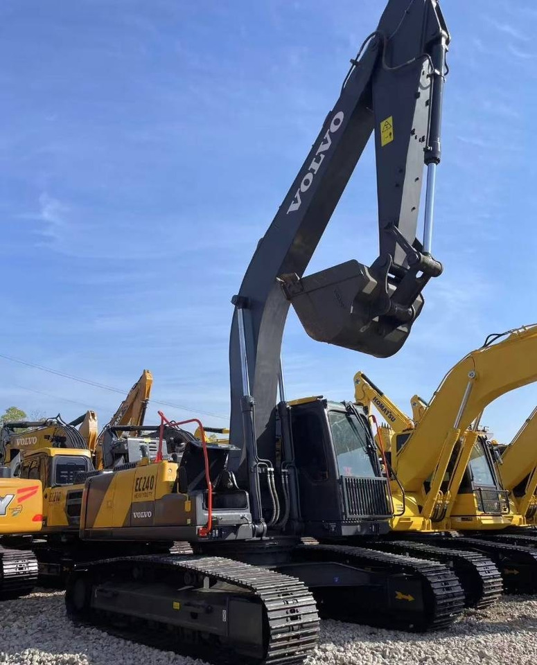 Volvo EC 240 - Bandgrävare: bild 1 Volvo EC 240 - Bandgrävare: bild 1