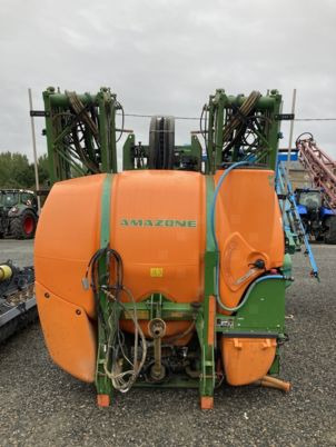 Amazone UF 1201 PREMIUM - Traktorburen spruta: bild 1 Amazone UF 1201 PREMIUM - Traktorburen spruta: bild 1