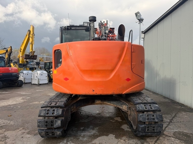 Hitachi ZX 135 US 5-B - Bandgrävare: bild 3 Hitachi ZX 135 US 5-B - Bandgrävare: bild 3