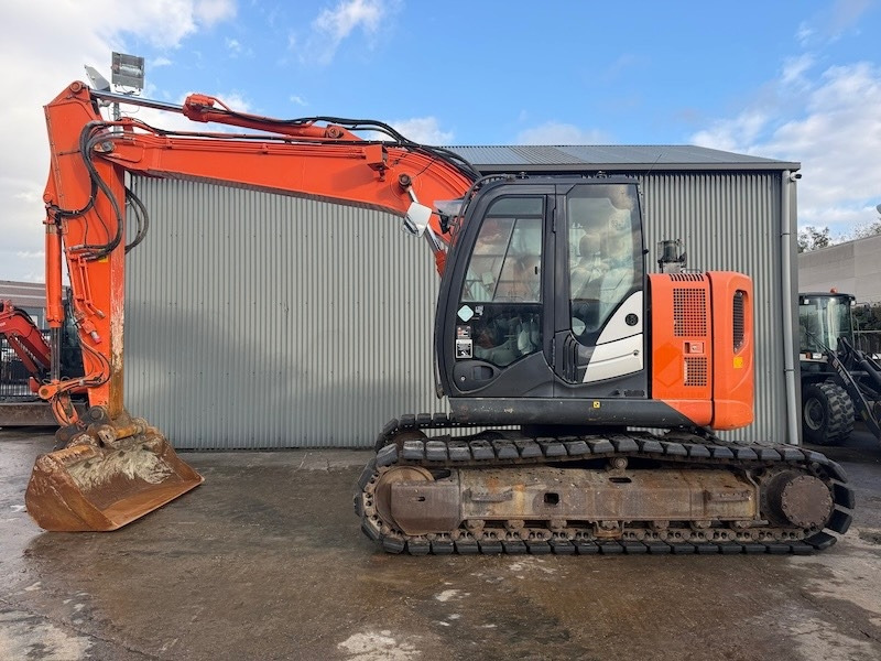 Hitachi ZX 135 US 5-B - Bandgrävare: bild 1 Hitachi ZX 135 US 5-B - Bandgrävare: bild 1
